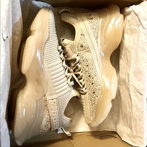 Steve Madden Maxima Sneaker in Blush